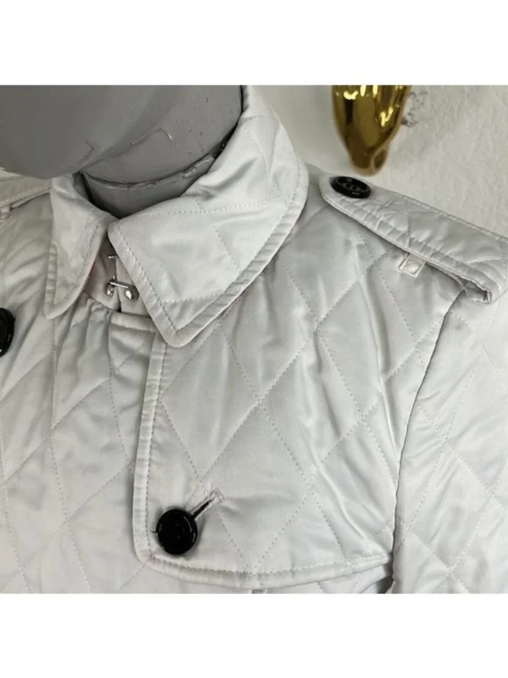 Burberry White Quilted Trench Coat Belted Jacket - Picture 5 of 16
